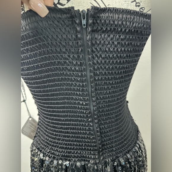 ✨ Strapless Sparkly Sequin Mini Dress | Party • Holiday • Date Night ✨ - Picture 4 of 12